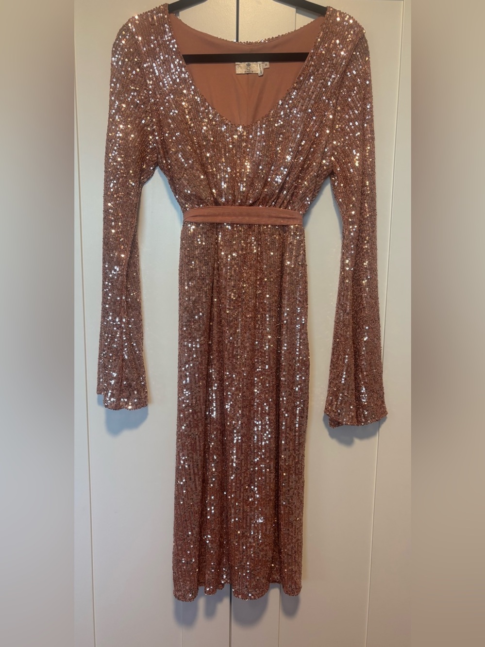 Sequin Long Sleeve V-Neck Maxi Dress in Rose Gold- lined for comfort and dazzlin